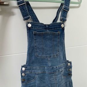 BRAND NEW overall shorts